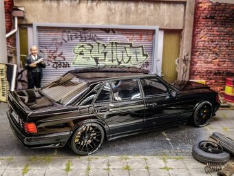 Mercedes 560 SEL 1:18 Ottomobile - 3