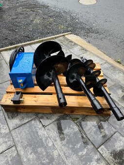 Hydraulický vrták pro nakladače a bagry od 0,7t do 3,5t. - 3