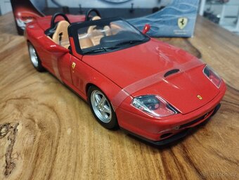 Ferrari 550 Barchetta 1/18 Hot Wheels - 3