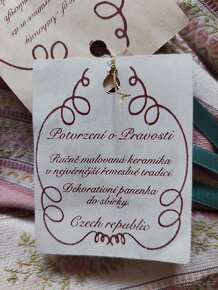 Panenka dekorativní keramická do sbírky - 3