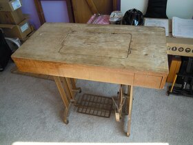 Šící stroj LADA - 3