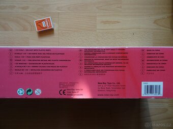 Model Iveco servisní kamion s návěsem, Scuderia Ferrari 1:32 - 3