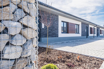 Atraktivní řadový dům 104 m2 s parkovacími místy - 3