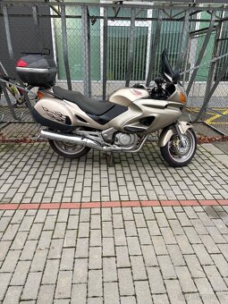 Honda NT 650, Deauville - 3