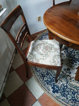 Kuchyňský stůl a židle - 3