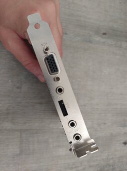 Zvuková/VGA karta AV689 - Asus deska - 3