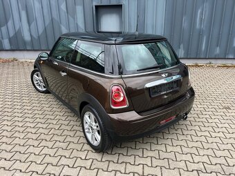 Mini Cooper 1,6 i / 90 kW / Brown / - 3