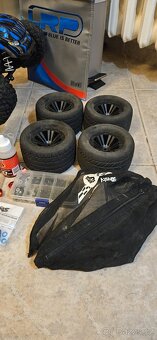 Traxxas Rustler 4x4 - 3