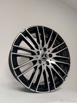 Mercedes R18 - 3