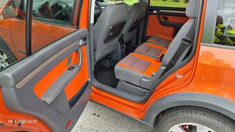 Prodám VW CrossTouran 1,4 TSI 125 kw - 3