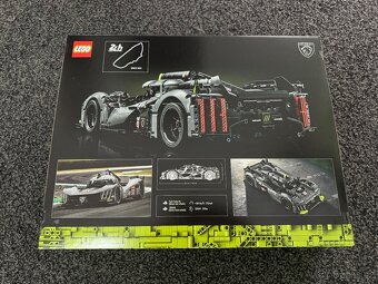 LEGO® Technic 42156 PEUGEOT 9X8 24H Le Mans Hybrid Hypercar - 3