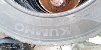 235x60x18 Kumho - 3