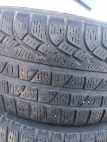 2 kusy zimních pneumatik Pirelli 235 45 r18 - 3