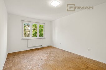 Byt 2+1, 69 m², družstevní – Strašnice, velkorysý prostor s - 3