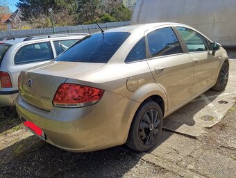 Fiat Linea (Grande Punto s kufrem),Rok 2010 ,117 000 km - 3