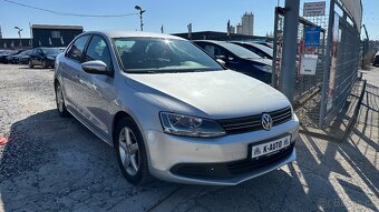 Volkswagen Jetta 1.2TSi 77kW ALU,PDC,Klima - 3