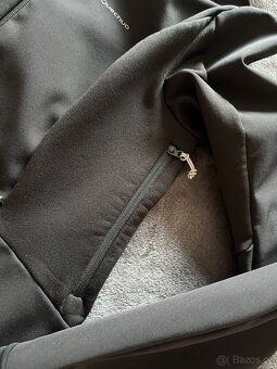 Dámská turistická softshellová bunda QUECHUA vel M - 3