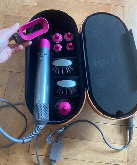 Dyson aitwrap fen styling - 3