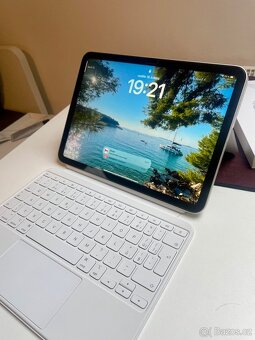 Magic Keyboard Folio - 3