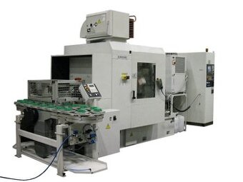 CNC odvalovací frézka TOS Čelákovice OFA 32CNC/6 - 3