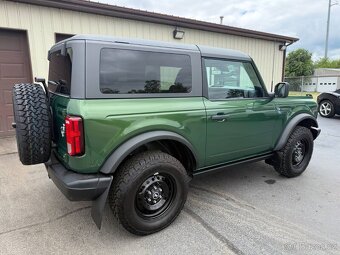 Ford Bronco Black Diamond 2.3L 4x4 - 2023 rok - 3