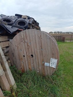 Prodám dřevěnou cívku - 3