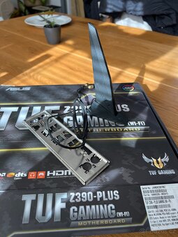 Procesor Intel i9 9900k - 3