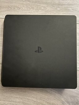 Playstation 4 Slim - 3