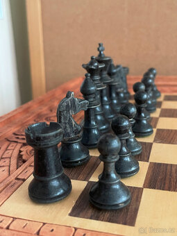 Šachovnice + dřevené šachy - 3