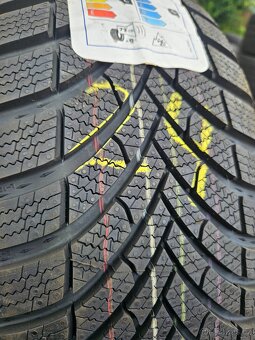 225/55R17 101V XL Sem,perit Speed Grip 5 1ks - 3