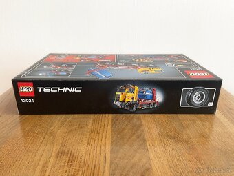 nové Lego Technic 42024 Nákladní vůz s kontejnerem - 3