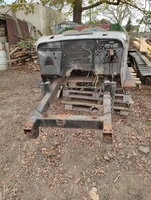 GAZ 69 ARO, rám na motorky, uhlová skříň - 3