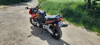 Honda CBR600F - 3