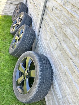 Kola Jeep WK2 - 3