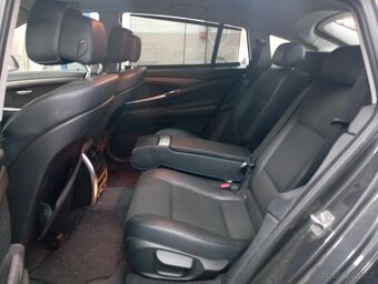 BMW 5 GT F07 interiér polokůže palubní deska airbagy - 3
