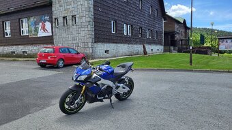 Aprilia Tuono v4 1100 rr - 3