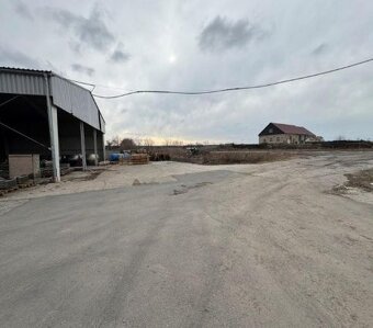 Dražba průmyslového areálu s výrobními a skladovacími halami - 3