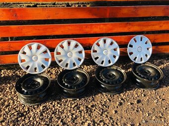 5x112 R15’ plechové disky a originál poklice SEAT - 3