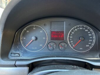 Volkswagen Golf 5 hatchback - 3