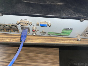 NVR Hikvision DS-7732NI-K4/16P - 3
