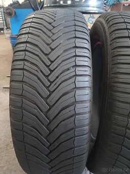 2xletní pneu 205/60/16.Michelin. - 3