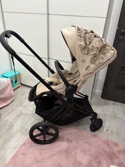 Cybex priam simple flowers 4.0 black - 3
