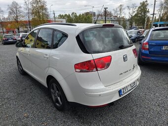 Seat Altea
Xl 1.4 TSI Parkovací senzory175 000 Kč
 - 3