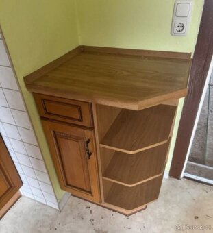 Rustikální kuchyňská linka dub masiv se spotřebiči,5585 - 3