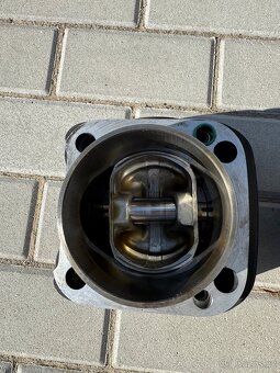 Písty a válce 96 Harley Davidson - 3