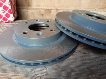 Renault, Nissan, - 3