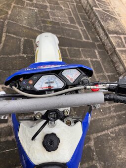 Motorka Husqvarna TE 410 E enduro - 3