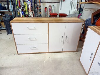Prodám 2 x hezké moderní komody - 3