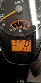 Suzuki c 800 intruder - 3