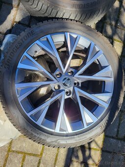 18" Zimní Škoda DOFIDA Superb IV 4 3P Original 5x112 ET44 - 3